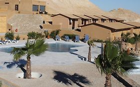 Hotel Evasion